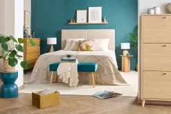 Banc scandinave capitonné en tissu velours bleu pétrole et bois clair L96 cm GUESTA