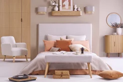 Banc scandinave capitonné en tissu effet velours texturé beige et bois clair L96 cm GUESTA