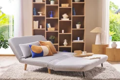 Banquette convertible 2 places en tissu gris clair et bois clair AMIKO