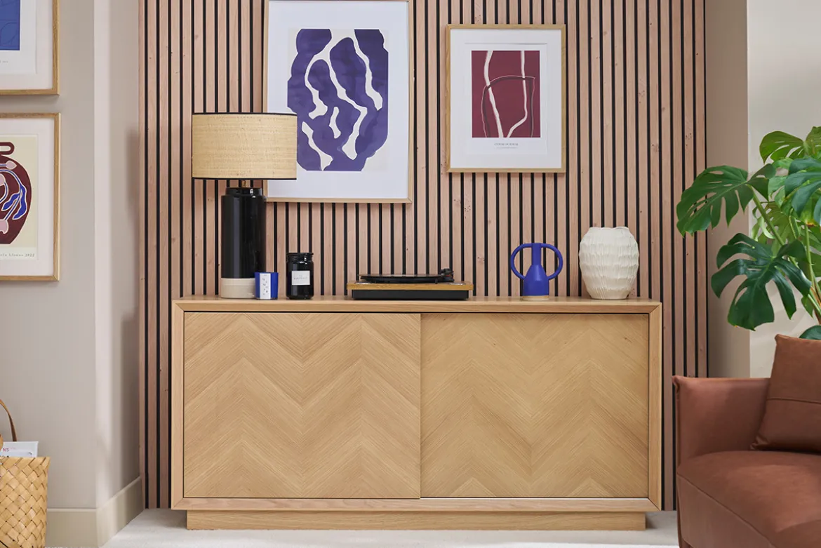 Buffet bas avec portes coulissantes en bois clair chêne L160 cm ARROW