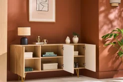 Buffet design gravé finition bois clair chêne et métal doré 3 portes L160 cm OZEN