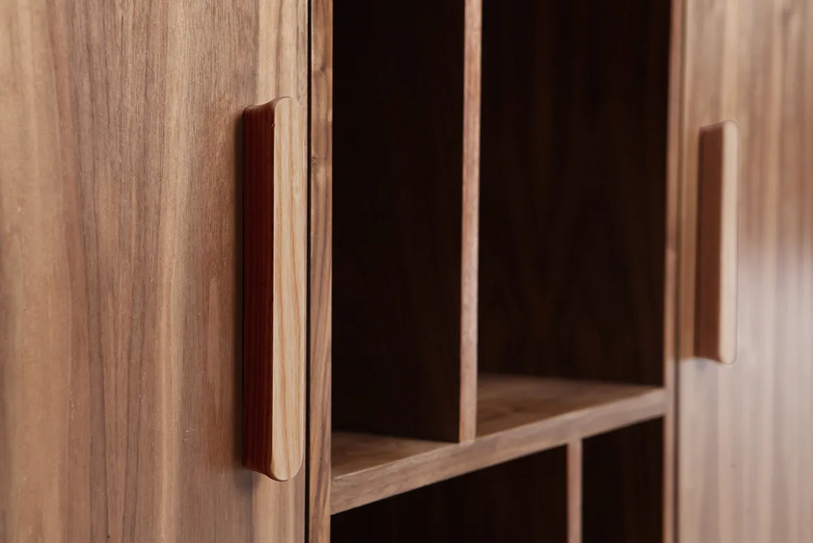 Buffet vintage en bois foncé noyer 2 portes L122 cm HALLEN