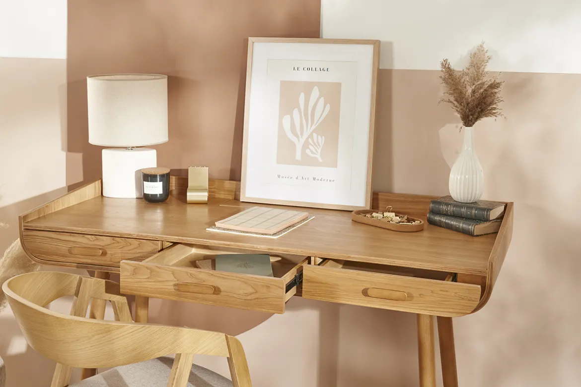 Bureau avec rangements 3 tiroirs scandinave bois clair L132 cm HALLEN