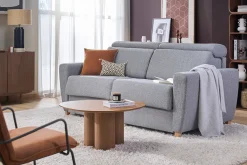 Canapé convertible avec têtières ajustables 3 places en tissu gris et bois clair et matelas 18 cm GOYA