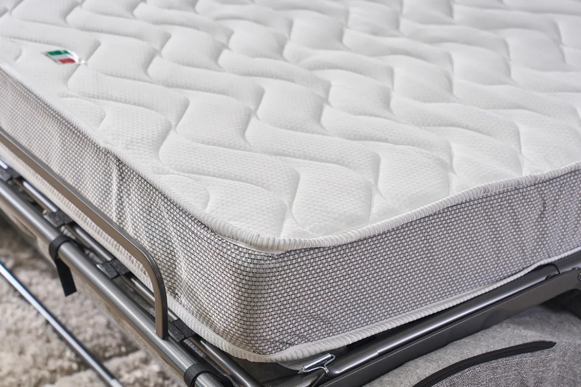 Canapé convertible en tissu gris clair et bois clair avec matelas 18 cm GRAHAM