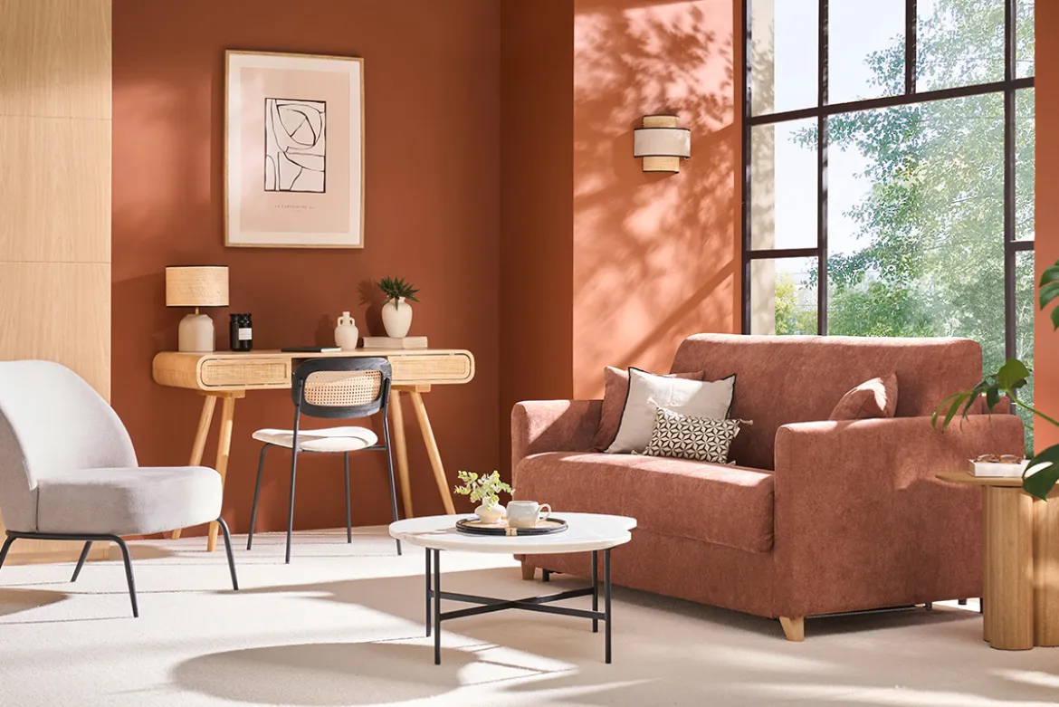 Canapé convertible 2-3 places en tissu beige et bois clair avec matelas 13 cm SKANDY