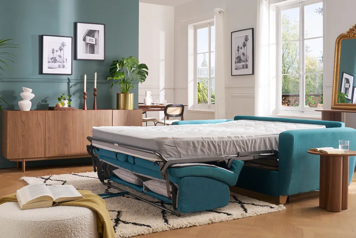 Canapé convertible 3 places en tissu bleu canard et bois clair avec matelas 18 cm GRAHAM