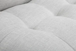 Canapé convertible scandinave 3 places en tissu gris clair et bois clair YUMI