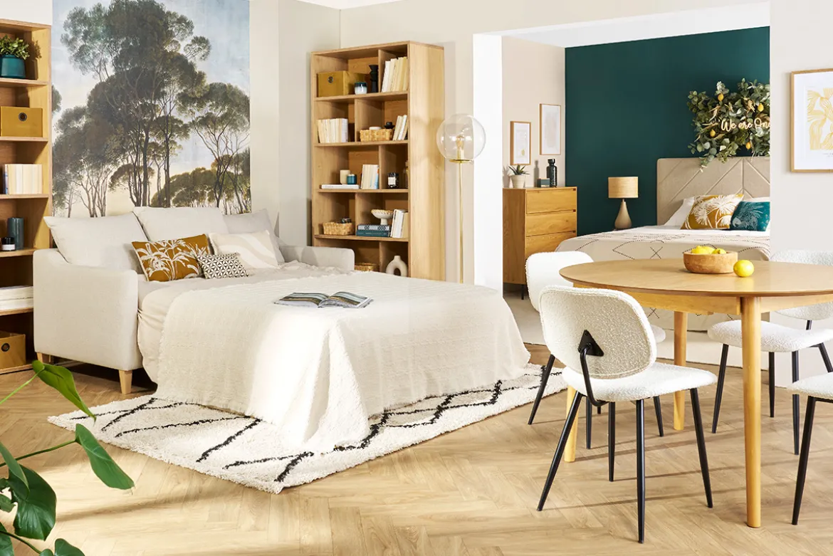 Canapé convertible scandinave 3 places en tissu effet velours beige et bois clair LOUISE