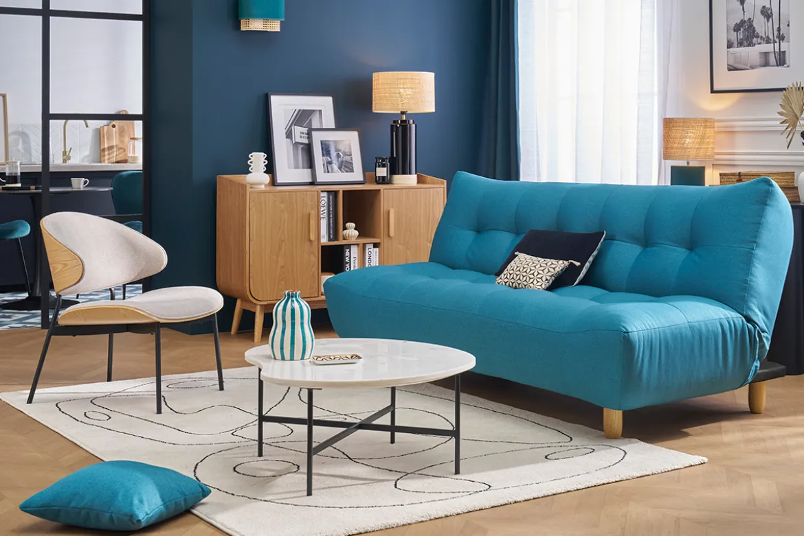 Canapé convertible scandinave 3 places en tissu bleu canard et bois clair YUMI