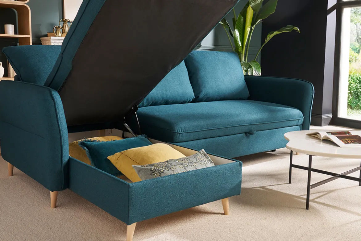 Canapé d'angle convertible réversible avec coffre 3-4 places en tissu bleu océan et bois clair DRISS