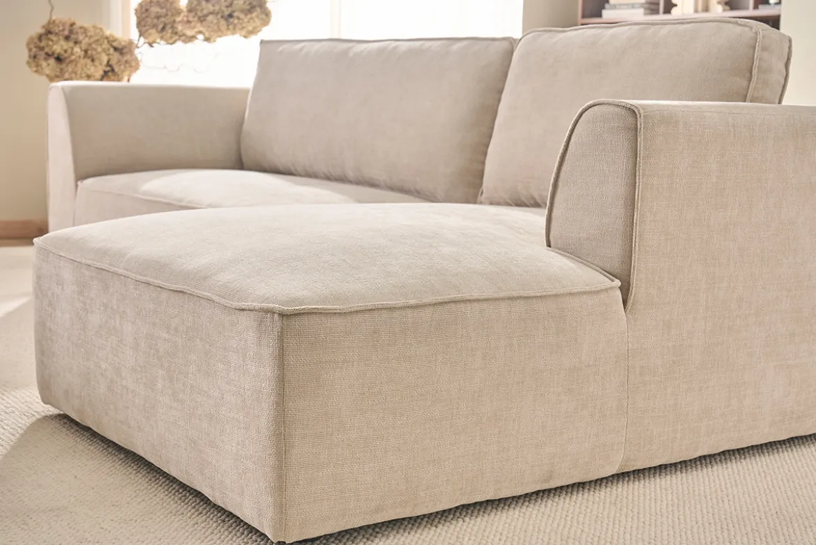 Canapé d'angle droit design en tissu effet velours texturé beige 3 places GRAMMY