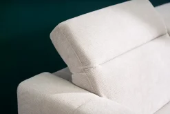 Canapé d'angle droit 3 places avec têtières ajustables en tissu chenille beige et métal NORELL