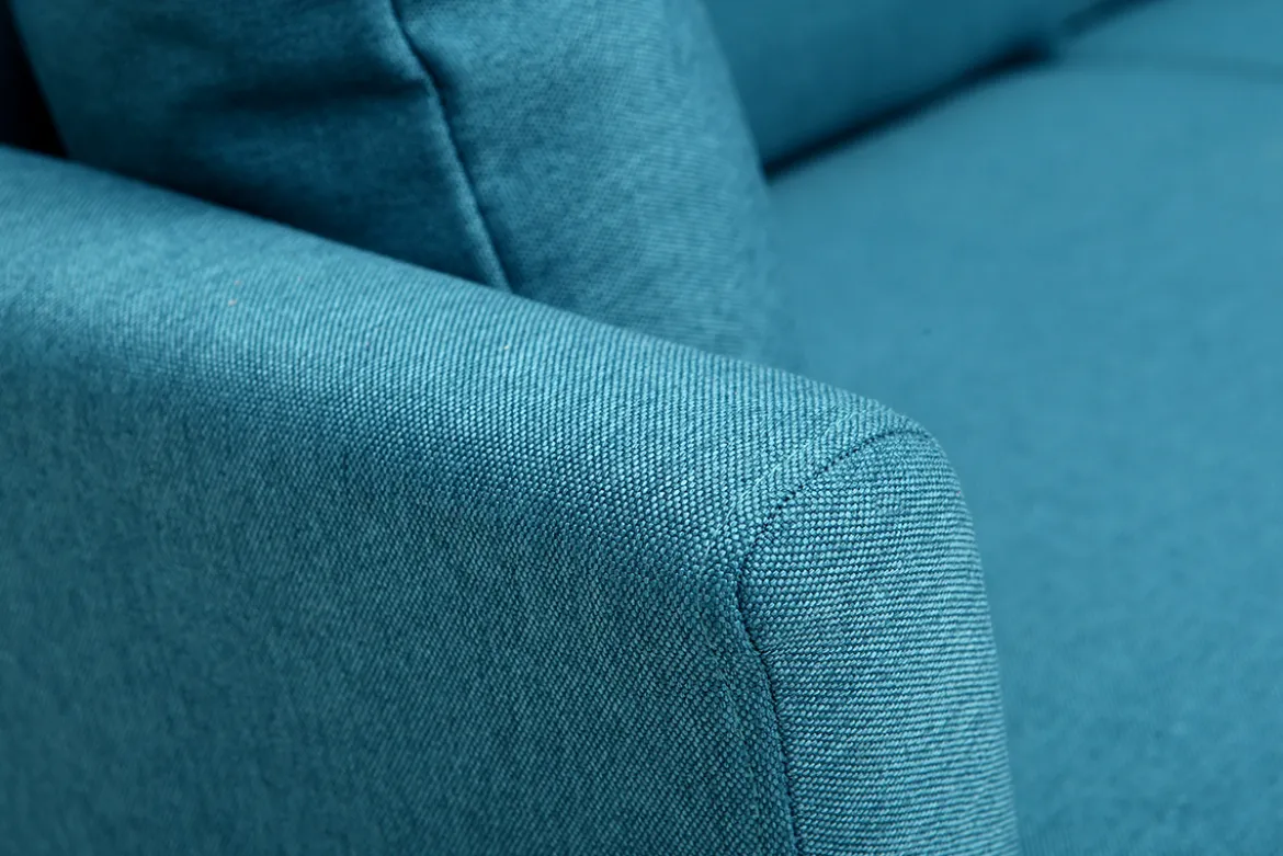 Canapé scandinave déhoussable 3 places en tissu bleu canard et bois clair OSLO