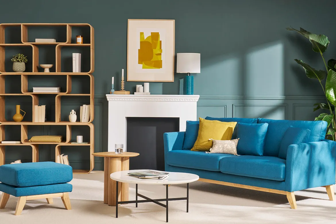 Canapé scandinave déhoussable 3 places en tissu bleu canard et bois clair OSLO