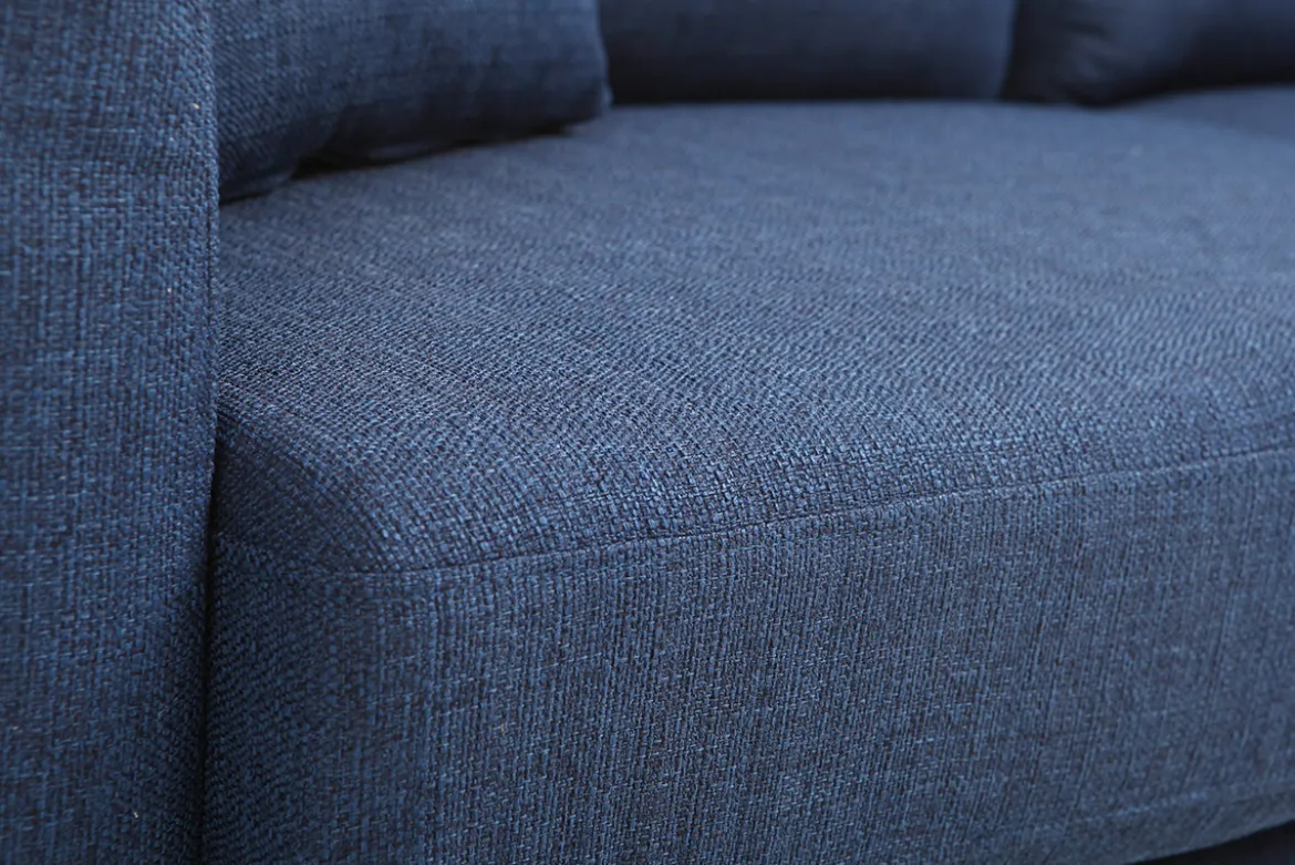 Canapé scandinave déhoussable 3 places en tissu bleu foncé et bois clair OSLO