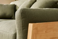 Canapé scandinave déhoussable 3 places en tissu vert kaki et bois clair KYO