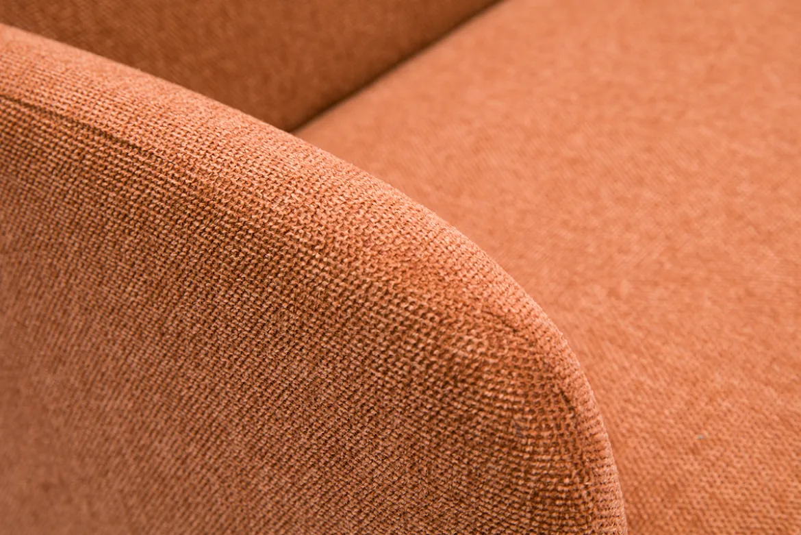 Canapé scandinave 2 places en tissu effet velours texturé terre brûlée et bois clair ISKO