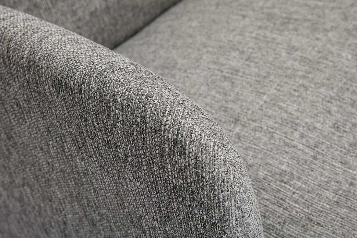 Canapé scandinave 2 places en tissu gris clair et bois clair ISKO