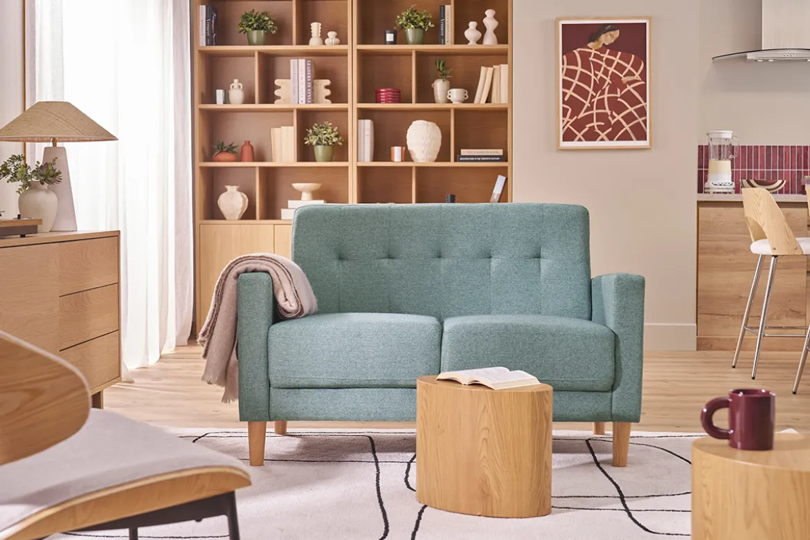 Canapé scandinave 2 places en tissu vert de gris et bois clair MOON