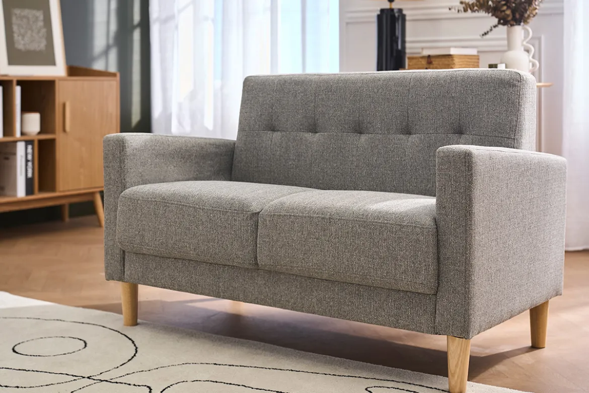 Canapé scandinave 2 places en tissu gris et bois clair MOON