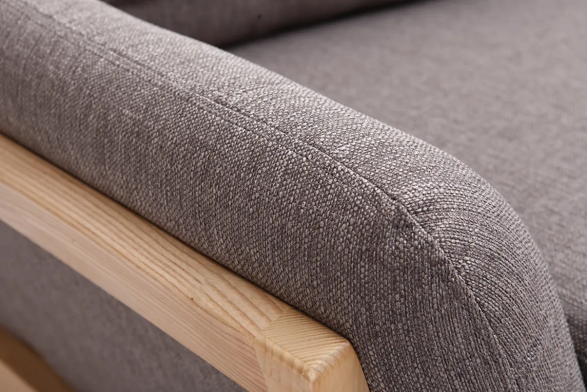 Canapé scandinave 2 places en tissu gris et bois clair YOKO