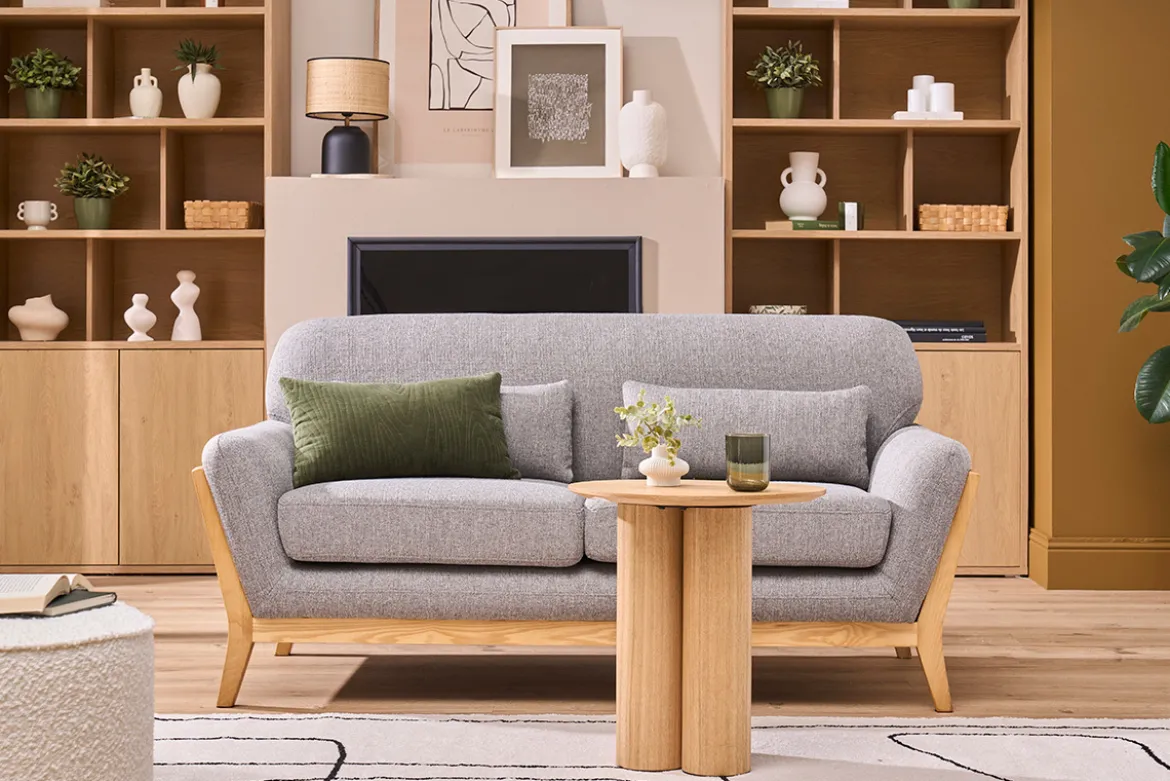Canapé scandinave 2 places en tissu gris et bois clair YOKO