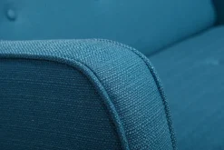 Canapé scandinave 2 places en tissu bleu canard et bois clair ULLA