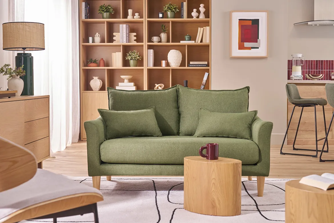 Canapé scandinave 2 places en tissu vert kaki et bois clair KATE