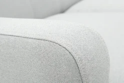 Canapé scandinave 2 places en tissu gris clair et bois clair LUNA