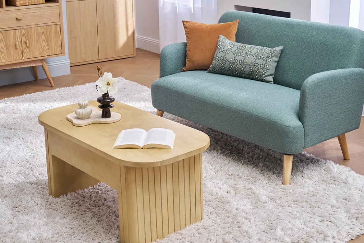 Canapé scandinave 2 places en tissu vert de gris et bois clair ISKO