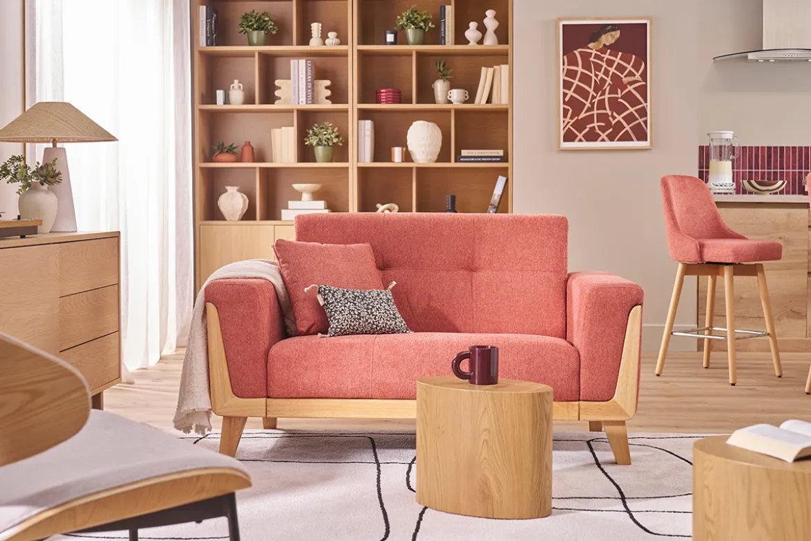 Canapé scandinave 2 places en tissu terracotta et bois clair FJORD