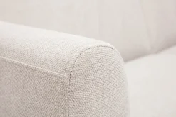 Canapé scandinave 4 places en tissu effet velours texturé beige et bois clair SINDRO