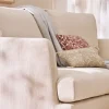 Canapé scandinave 3 places en tissu beige et bois clair HOBART