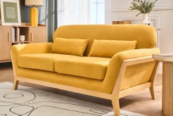 Canapé scandinave 2 places en tissu effet velours jaune moutarde et bois clair YOKO