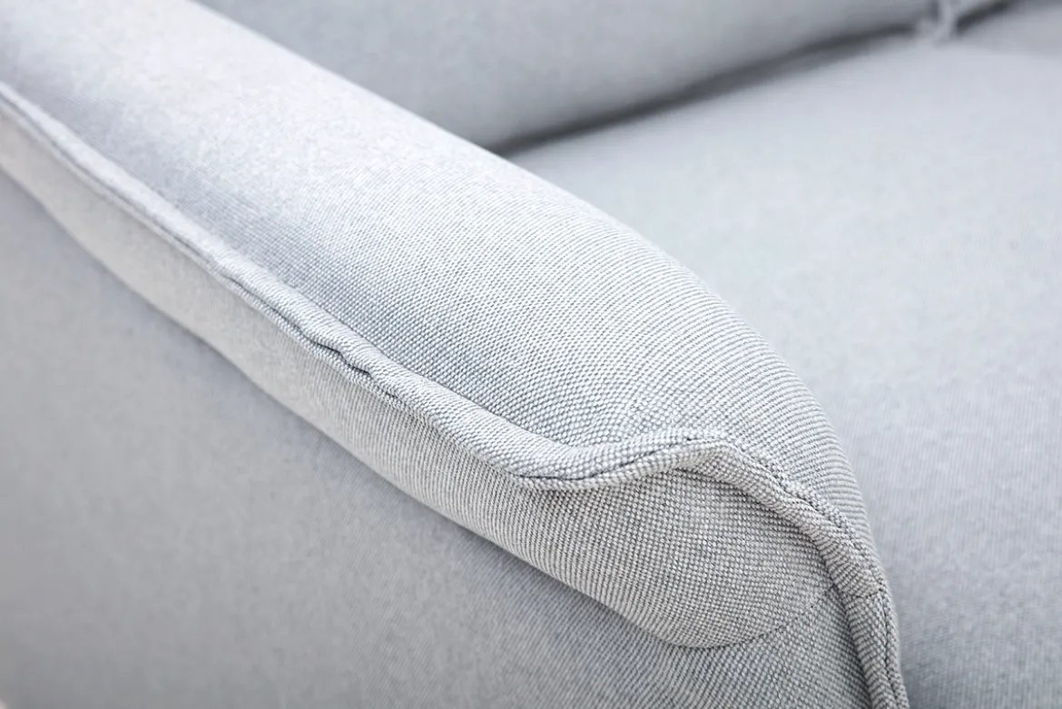 Canapé scandinave 2 places en tissu gris clair et bois clair CLIFF