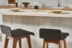 Chaise de bar scandinave noir et bois foncé H65 cm BALTIK