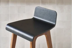 Chaise de bar scandinave noir et bois foncé H65 cm BALTIK