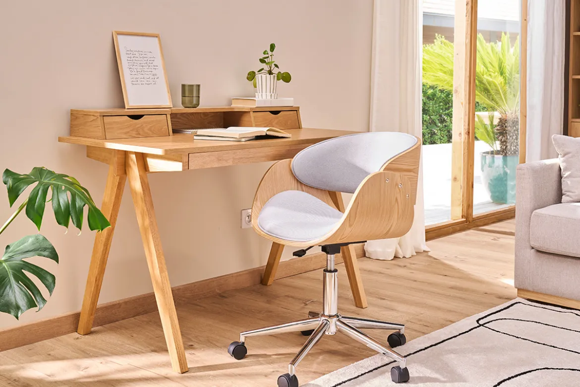Chaise de bureau à roulettes design en tissu gris, bois clair et acier chromé BENT
