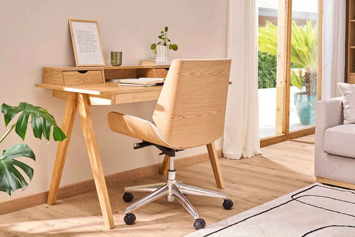 Chaise de bureau à roulettes design blanc, bois clair et acier chromé CURVED