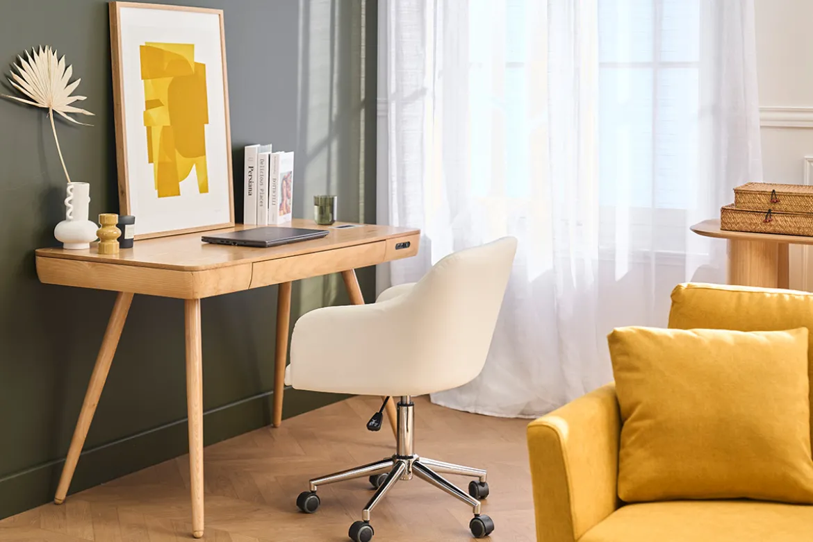 Chaise de bureau à roulettes design blanc et acier chromé BALTIK