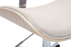 Chaise de bureau à roulettes design en tissu effet velours texturé beige, bois clair chêne et métal MALMO