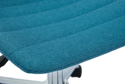 Chaise de bureau à roulettes design en tissu bleu canard et acier chromé SAURY