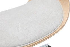 Chaise de bureau à roulettes design en tissu effet velours texturé beige, bois clair et acier chromé BENT