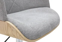 Chaise de bureau à roulettes design en tissu effet velours texturé gris, bois clair et acier chromé SANDRO