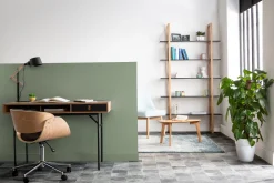 Chaise de bureau à roulettes design noir, bois clair et acier chromé BENT