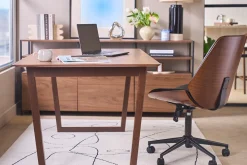 Chaise de bureau à roulettes noire et bois foncé DOUGLAS