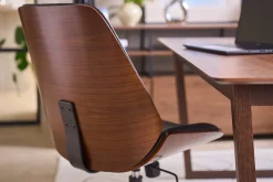 Chaise de bureau à roulettes noire et bois foncé DOUGLAS
