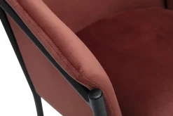 Chaise design en tissu velours rouge tomette et métal noir BRIANE