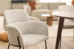 Chaise design en tissu velours chenille beige et métal noir TULUM